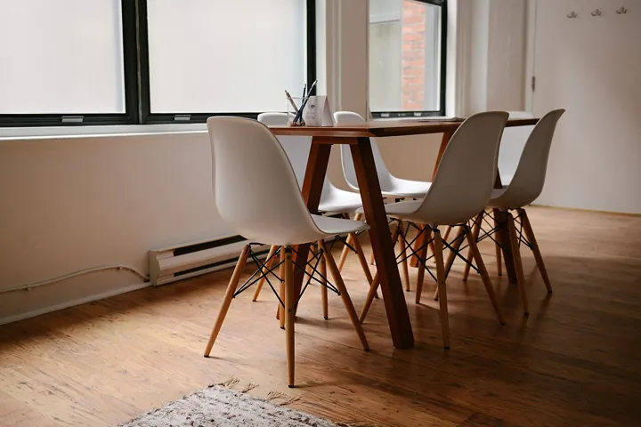 Photo d’origine : Une salle de réunion