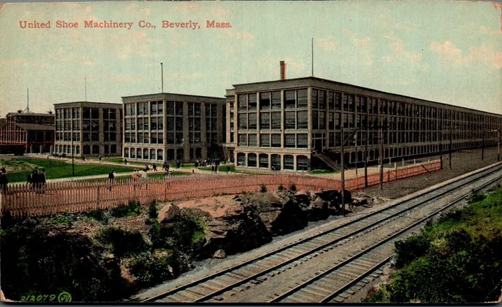 Photo d’origine : Une usine